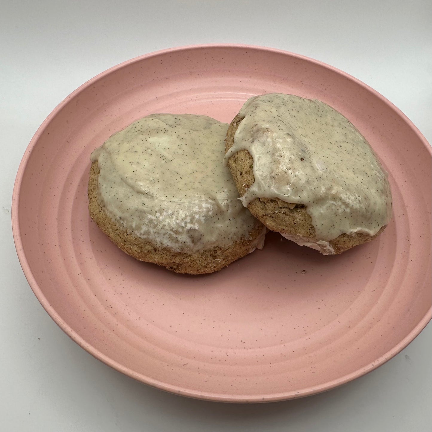 Chai Cookies w/ Vanilla Bean Icing